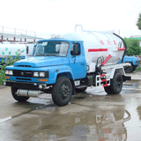 吸污车
