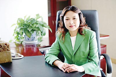 王凤英:汽车行业唯一一位女性ceo