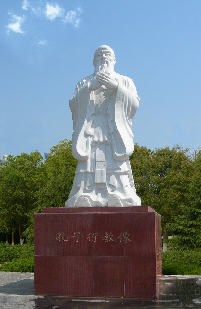 孔子标准像雕塑